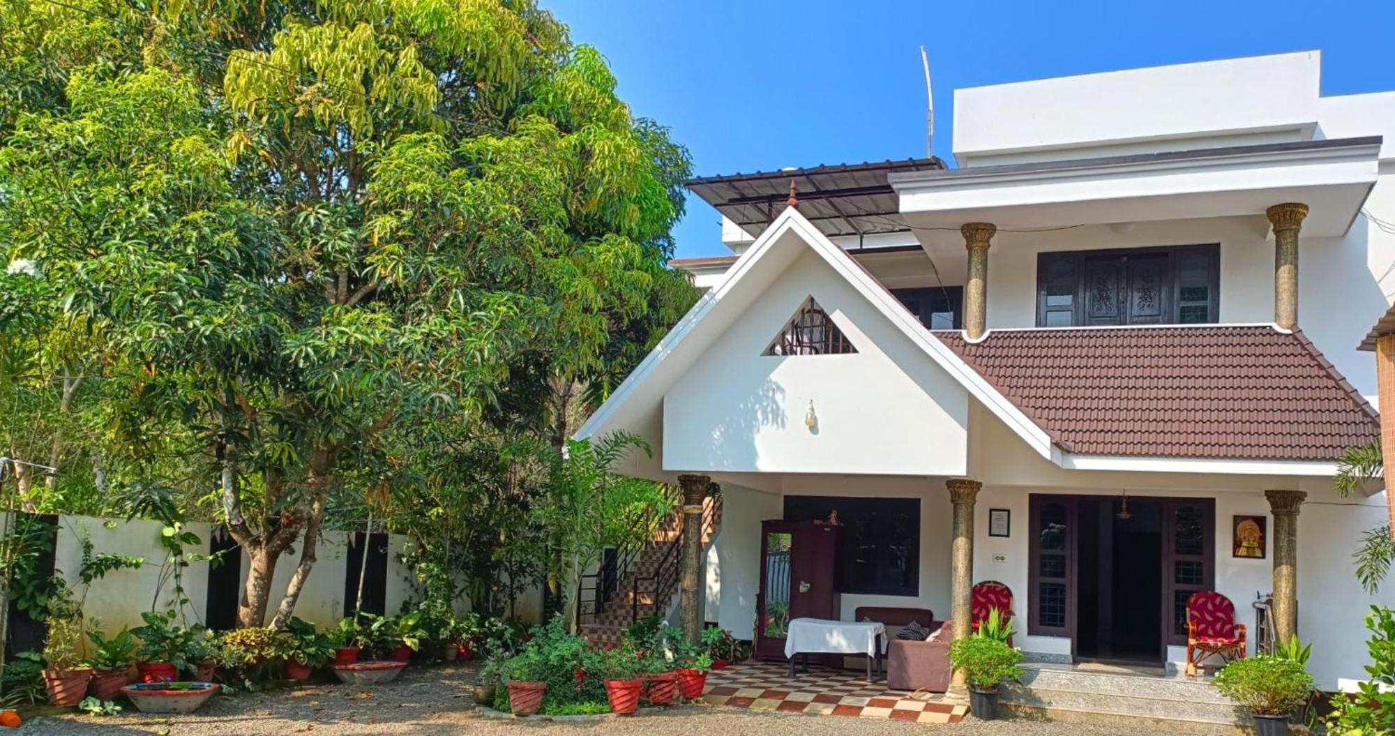 Alma Homestay マラリクラム エクステリア 写真